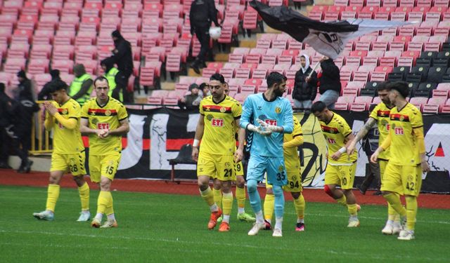 Eskişehirspor'da formayı hak eden oynar!