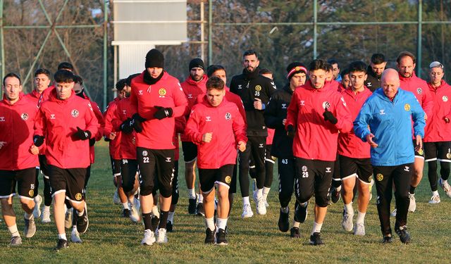 Eskişehirspor çift antrenmanla  çalışıyor!