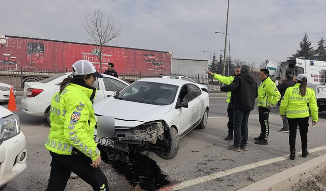 İnegöl- Eskişehir yolunda kaza: 2 Kişi yaralandı!