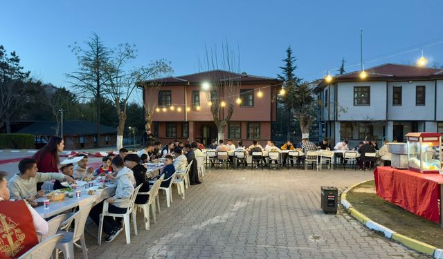 Aile ve Sosyal Hizmetler İl Müdürlüğü’nden çocuklara özel iftar programı