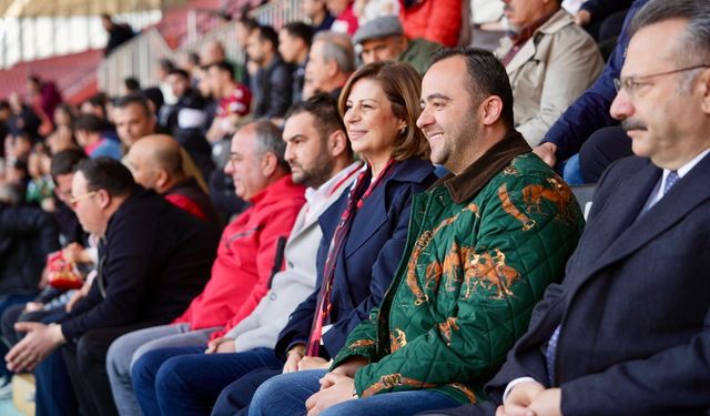 Ünlüce'den: Takımımızın yanındayız