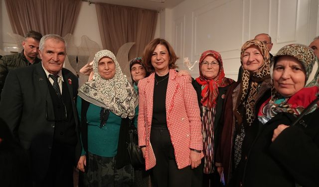 Ayşe Ünlüce'den birleştiren sofra