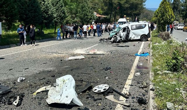 Karayolu savaş alanına döndü: 1 ölü, 4 yaralı