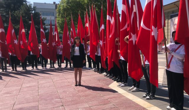 Eskişehir'de  19 Mayıs Atatürk'ü Anma, Gençlik ve Spor Bayramı töreni gerçekleşti