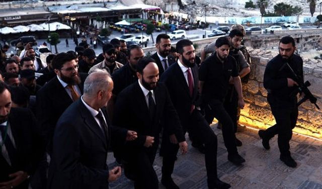 Suriye Devlet Başkanı eş-Şara Halep’te