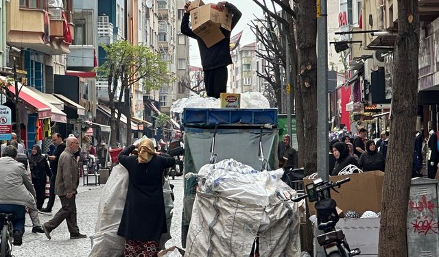 Kağıttan Hayatlar...
