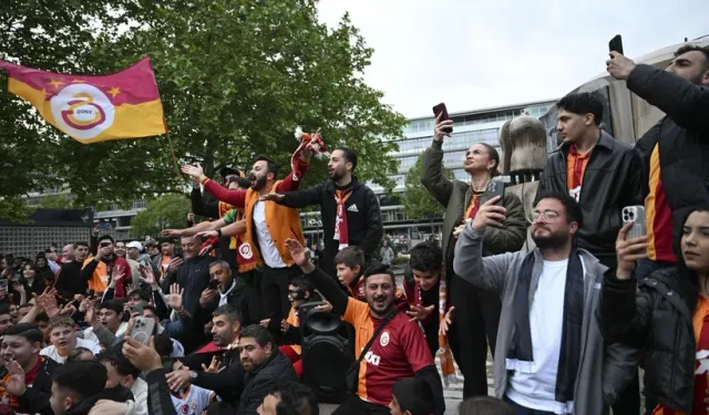 Almanya’daki şampiyonluk kutlamalarında 33 polis yaralandı