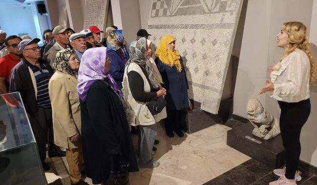 Koca Çınarlar'dan müze ziyareti