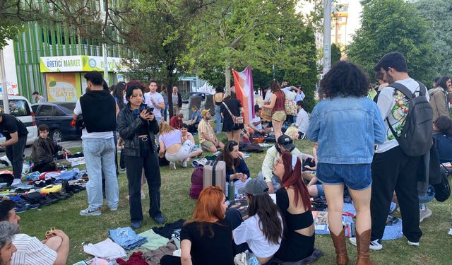 Gençler Eskişehir'deki bu pazarı çok sevdi