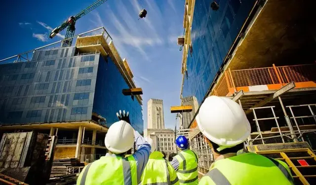 İnşatta yeni dönem: Yapı ustalarına bakanlık takibi