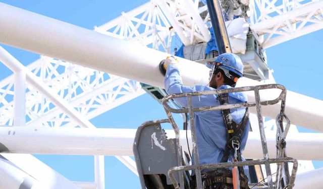 İki bakandan ’19 Mayıs Stadyumu’ paylaşımı
