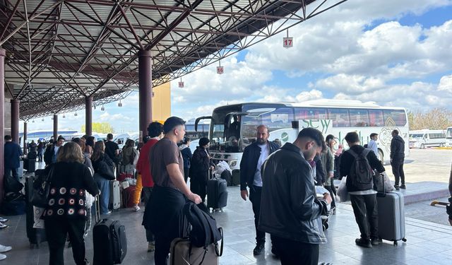 Otobüs firmaları ek seferler koydu