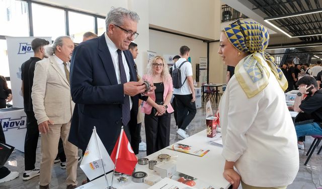 Öğrencilerin kariyerlerine katkı sağlayacak bu etkinlik büyük ilgi gördü