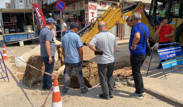 ESKİ'nin altyapı çalışmasında korkutan kaza: 2 işçi yaralandı!
