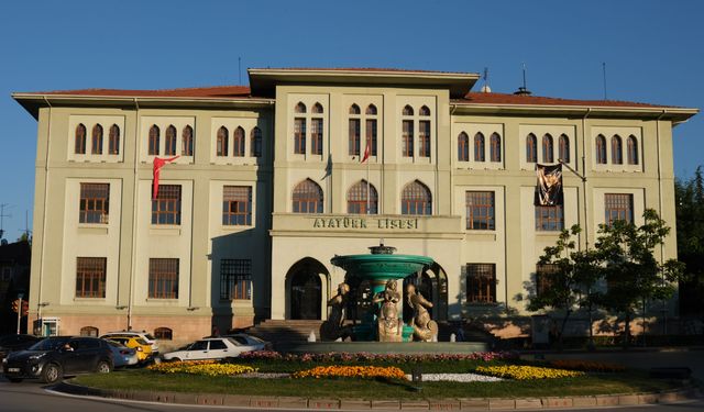 Eskişehir’de sınavla öğrenci alacak liseler açıklandı!