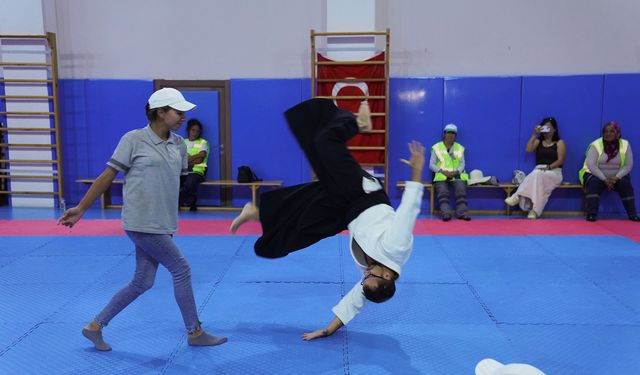 Tepebaşı'ndan kadın personellere savunma eğitimi...