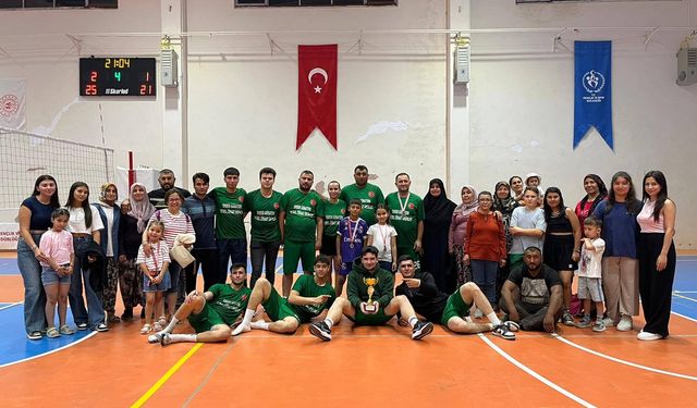 Eskişehir'de düzenlenen voleybol turnuvası sona erdi