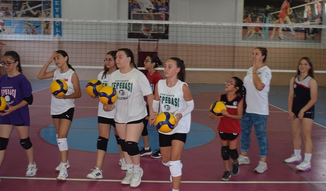Eskişehir'de voleybol tutkusu büyüyor...