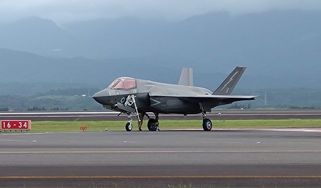 Japonya'ya acil iniş yaptı