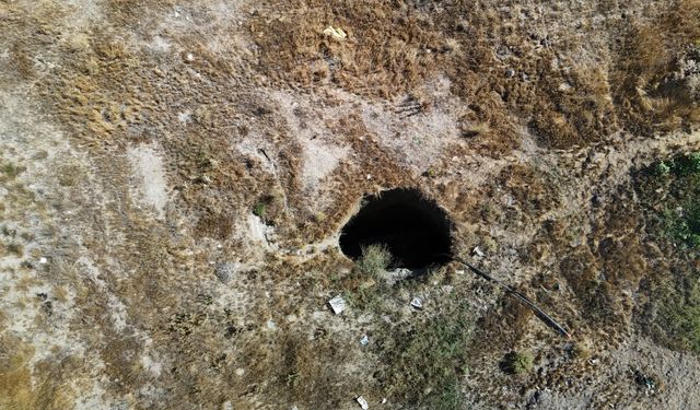 Depremden sonra Eskişehir'in o yerinde obruk oluştu...