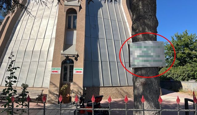 Eskişehir'deki ağaçlara bu yazı asıldı!