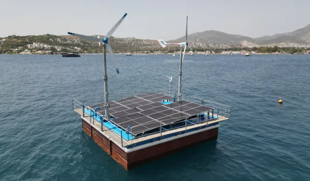 Dünyada ilk! Deniz suyu güneş ve rüzgarla arıtılıyor