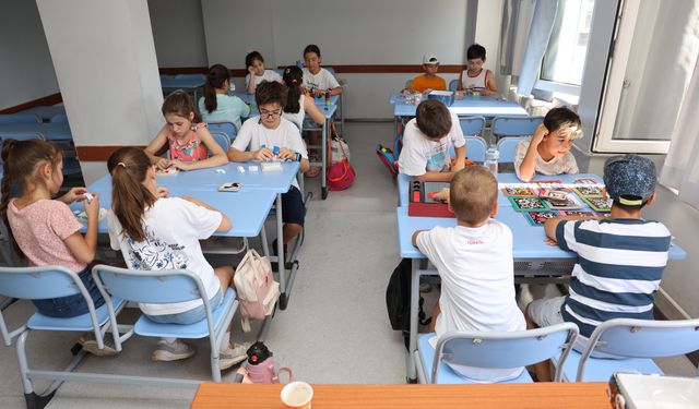 Büyükşehir'den çocuklara ücretsiz eğitim... Hem eğleniyorlar hem öğreniyorlar...