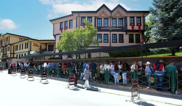 Eskişehir Balmumu müzesinde hangi eserler var? Müze hangi günler açık?
