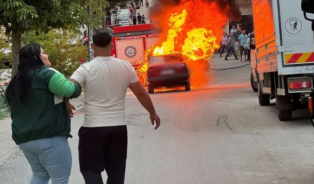 Eskişehir'de yangın paniği: Alev alev yandı!