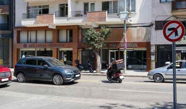 Eskişehir'de motokurye trafiği tehlikeye attı!