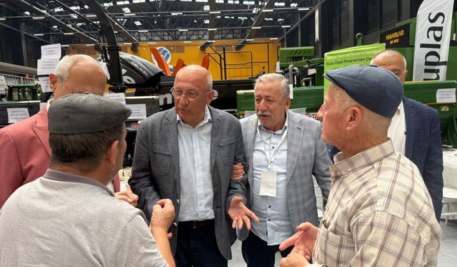 CHP Eskişehir Milletvekili Utku Çakırözer çiftçilerle bir araya geldi