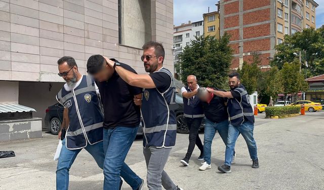 Eskişehir'de ambulans kovalayan magandalara ters kelepçe