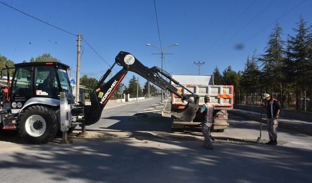 Eskişehir'in o ilçesinde yol çalışmaları devam ediyor...