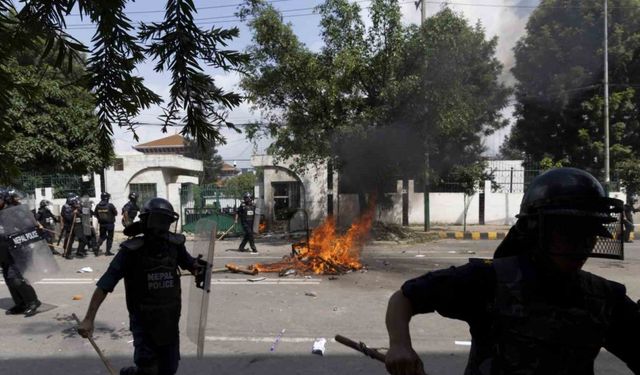 Nepal’de sosyal medya yasağı protestolarında ölü sayısı 19’a yükseldi