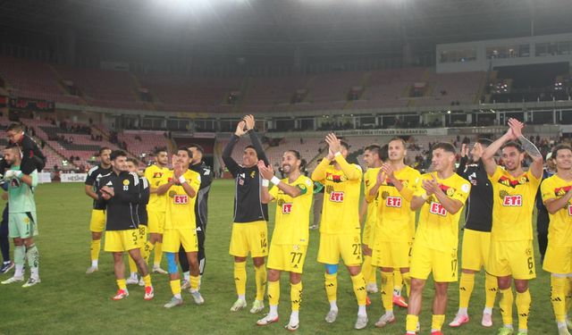 Şimşekler İzmir'de zafer peşinde!