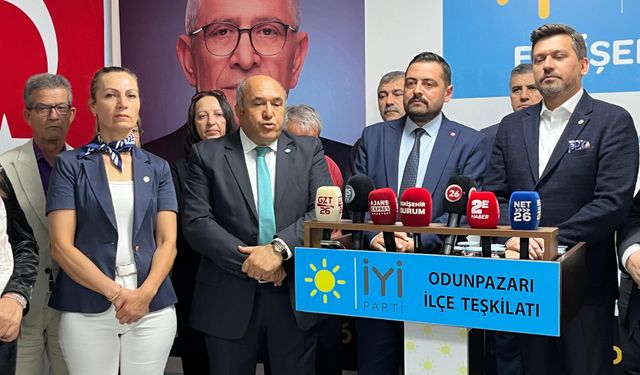 İYİ Parti Eskişehir'de olağan kongre süreci başladı... Gürol Yer yeniden aday
