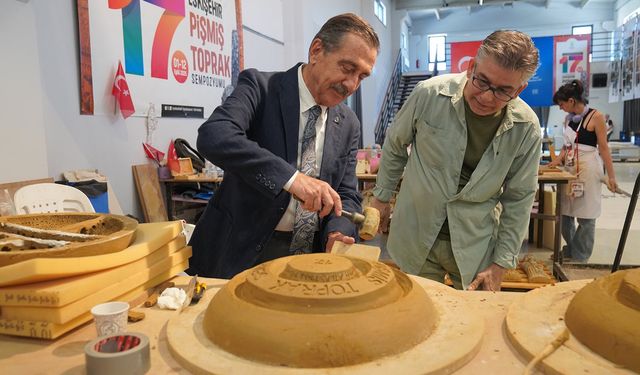 Başkan Ataç sempozyumda çalışmaları inceledi