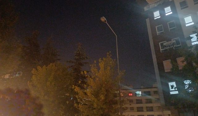 Eskişehir'de o caddede karanlık sorunu zor durumda bıraktı