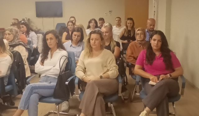 Sağlık çalışanlarına EKG eğitimi