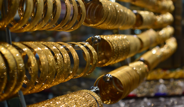 Altın piyasasında belirsizlik: Fiyatı kaça düştü?