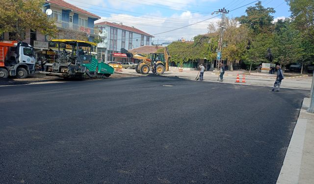 Başkan Ünlüce'ye asfalt teşekkürü