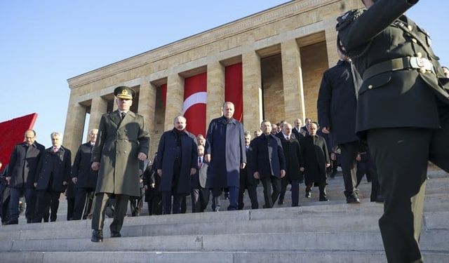 Anıtkabir'de 29 Ekim törenlerinde yine slogan atıldı!