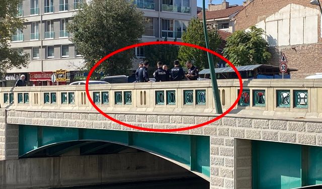 Kız arkadaşı gelince intihardan vazgeçti!