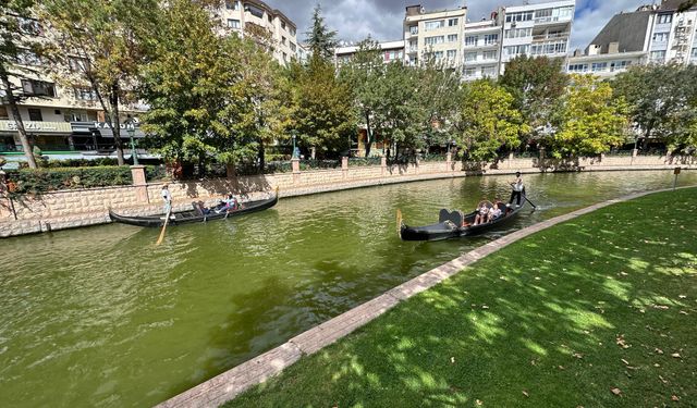 Güneşli havayı Porsuk'ta değerlendirdiler