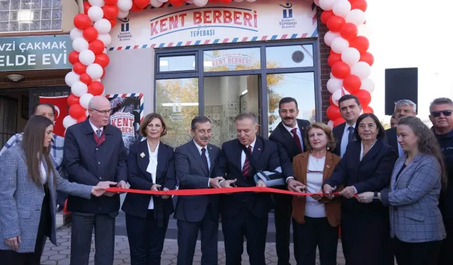 Türkiye'de bir ilk... Eskişehir'de kent berberi açıldı