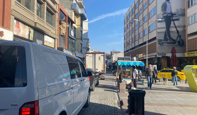 Yük indirme-bindirme trafiği kilitledi
