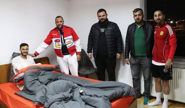Deniz'e moral ziyareti
