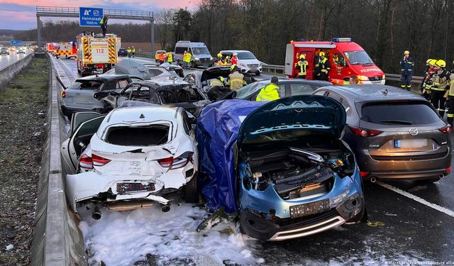 Almanya’da kar yağışı nedeniyle 3 kişi öldü!