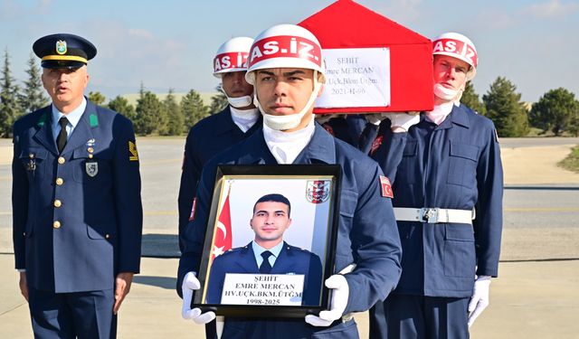 Şehit Emre Mercan'ın naaşı Eskişehir'e getirildi