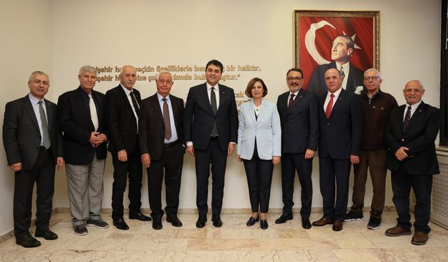 Gültekin Uysal’dan Başkan Ünlüce'ye ziyaret
